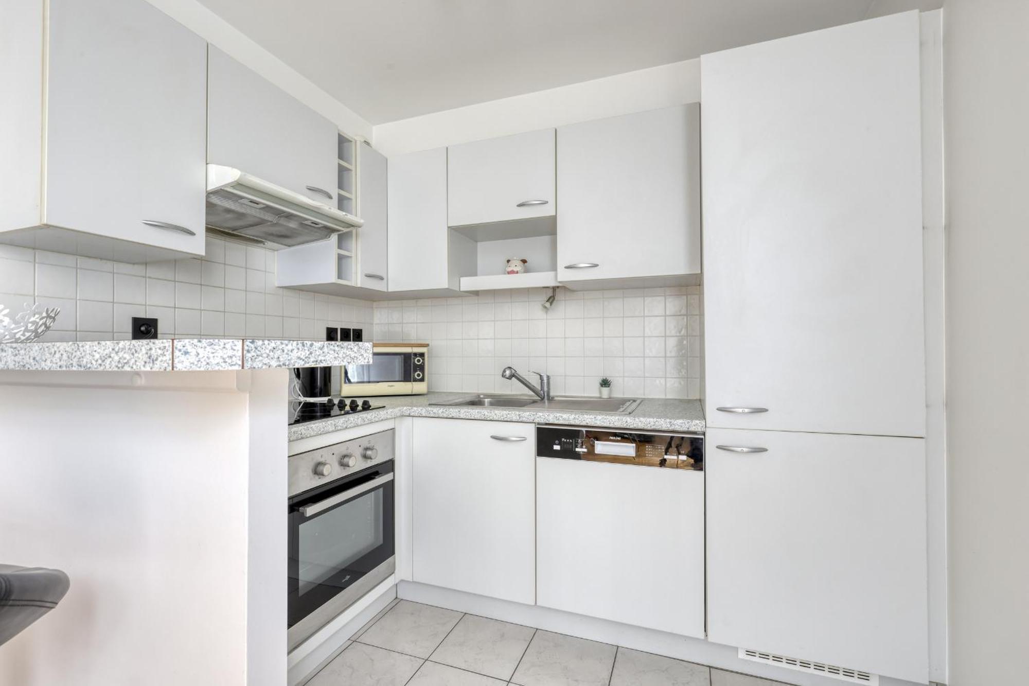 Perfect, And Quite 1 Bedroom Hq - 14 Apartment *