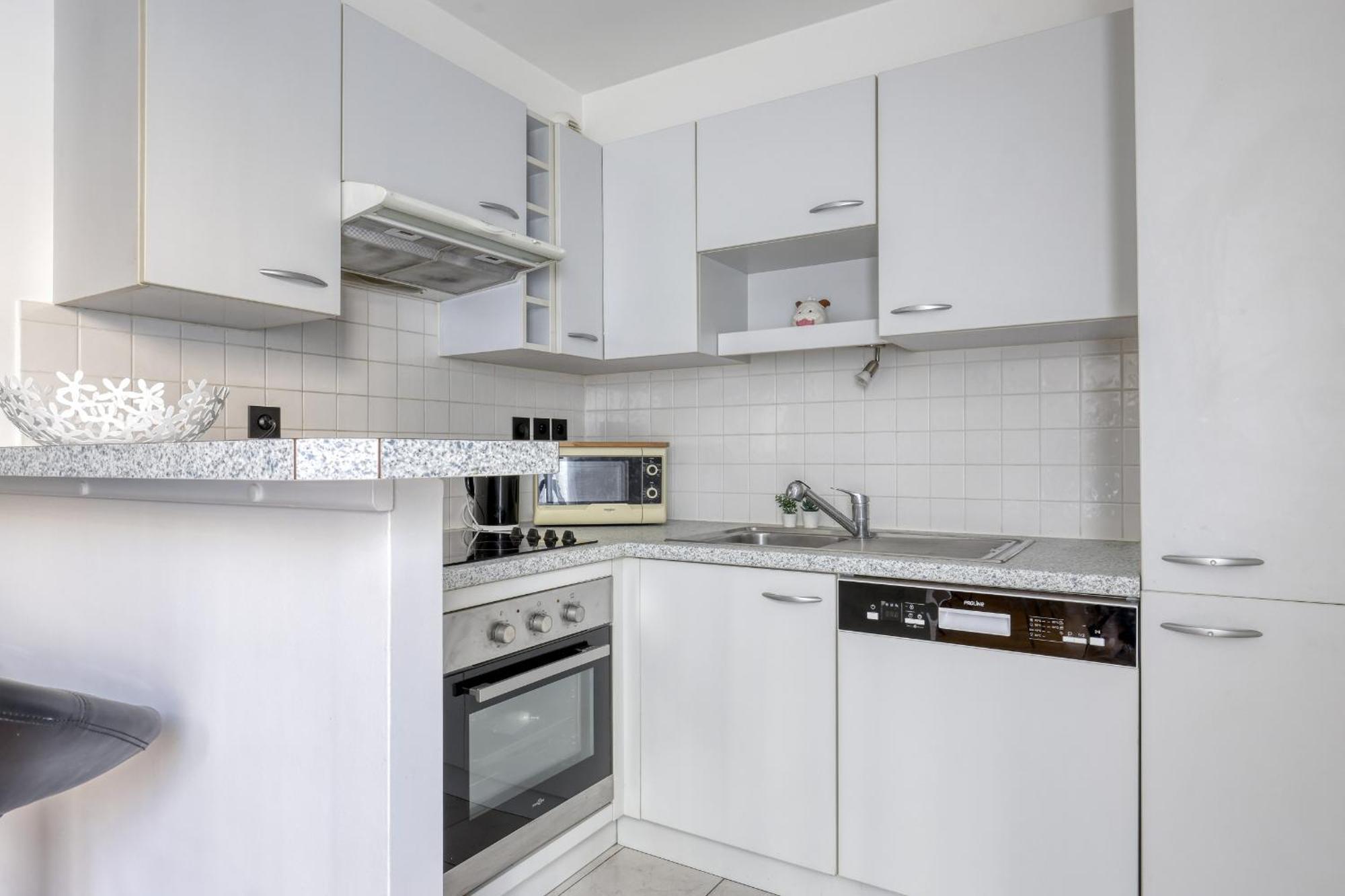 Perfect, And Quite 1 Bedroom Hq - 14 Apartment